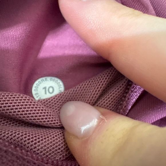 Lululemon Speed Up Short *2.5" size 10 - Picture 5 of 5